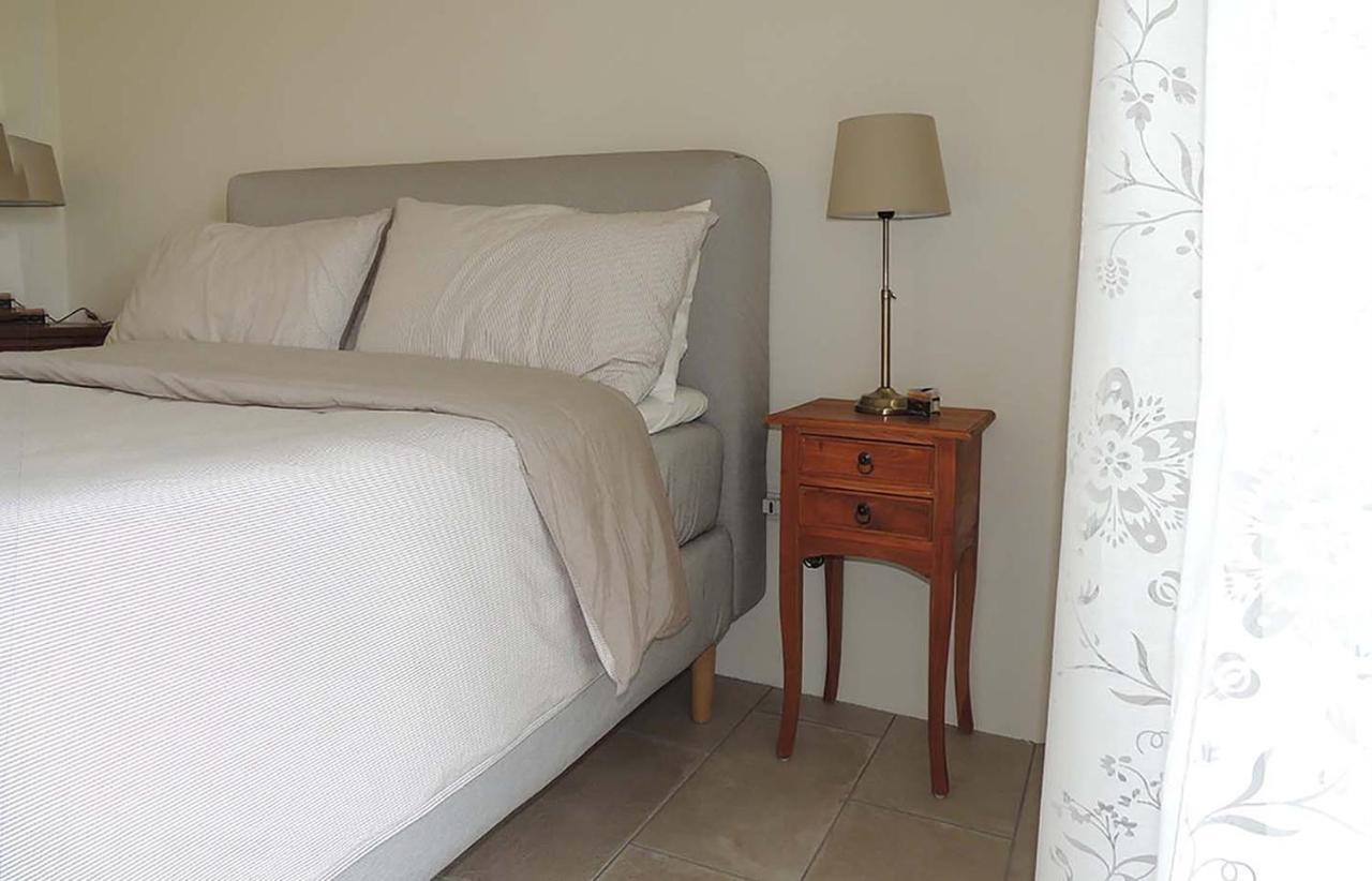 La Luce Delle Colline Bed & Breakfast Serravalle delle Langhe Exterior photo